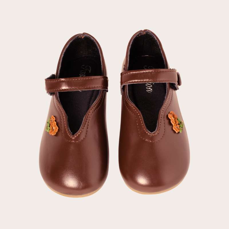 ZAPATILLA CON DETALLE LATERAL DE FLOR