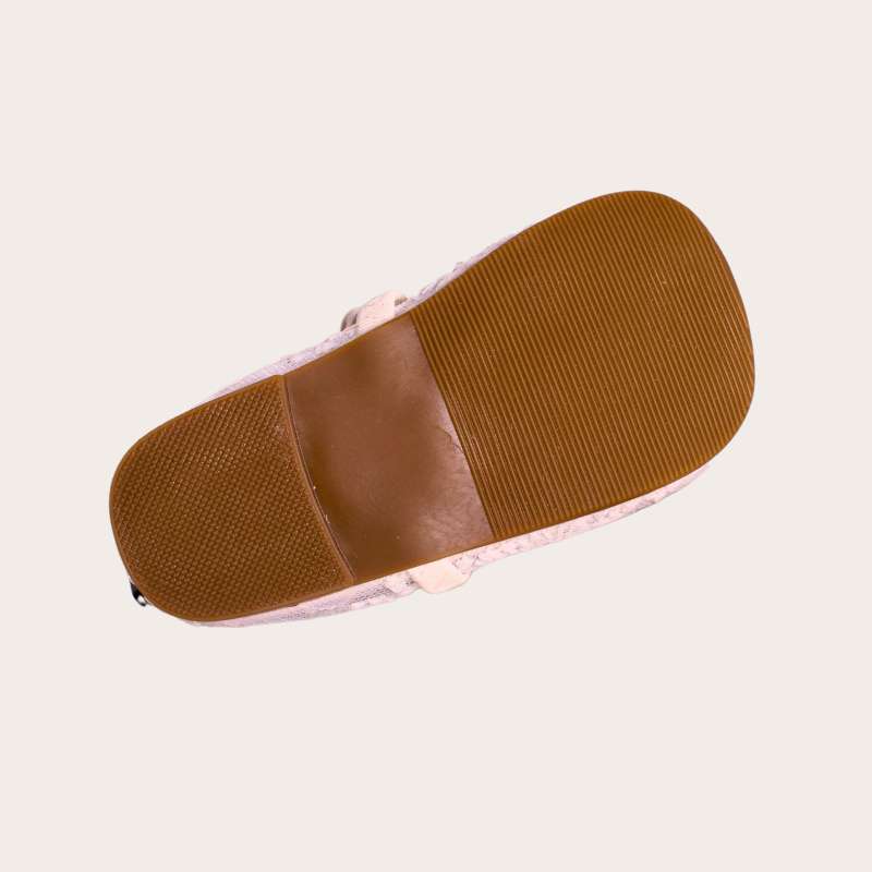 ZAPATILLA CON MALLA