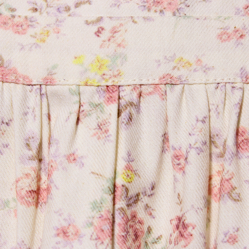 PETO CON ESTAMPADO DE FLORES