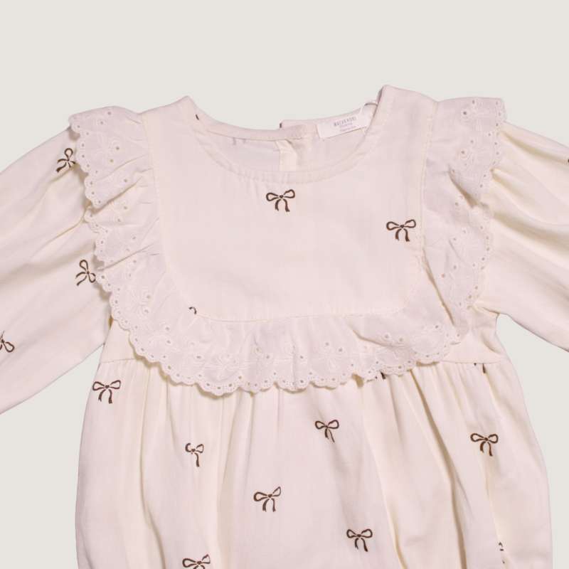VESTIDO CON ENCAJE BOW