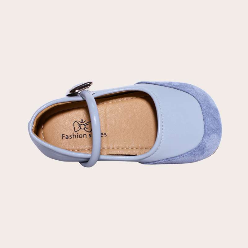 ZAPATILLA CON PUNTA DE GAMUZA