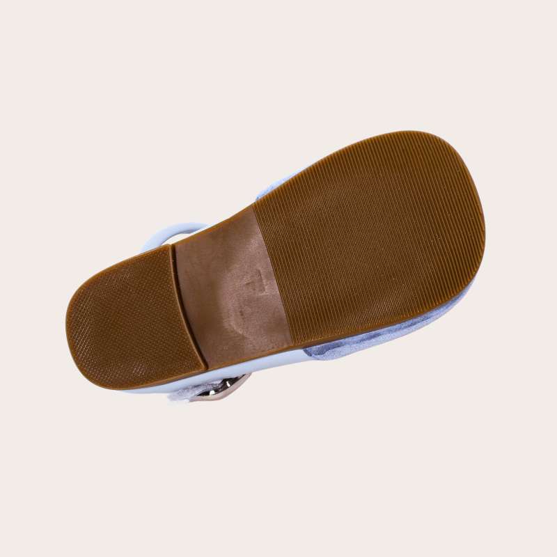 ZAPATILLA CON PUNTA DE GAMUZA