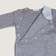 PELELE CON DETALLE DE CUELLO BLANCO