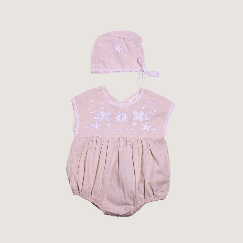 PELELE BORDADO CON GORRITO