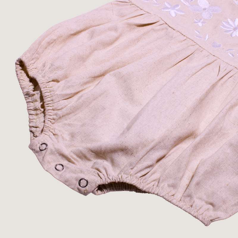 PELELE BORDADO CON GORRITO