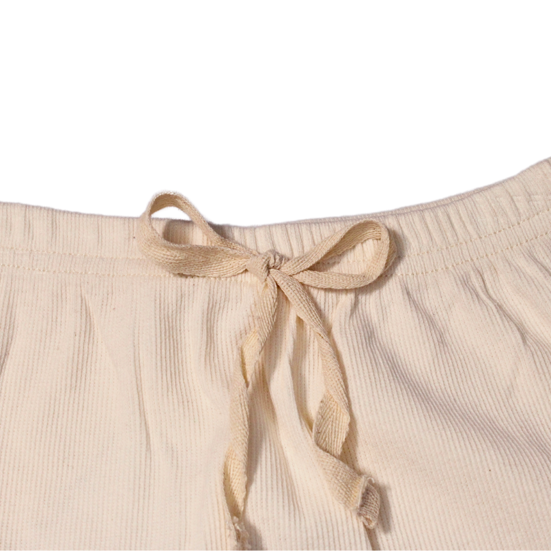SHORTS CON LAZO 