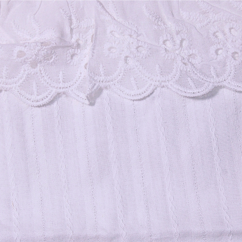BLUSA CON DETALLE DE ENCAJE CRISTINA