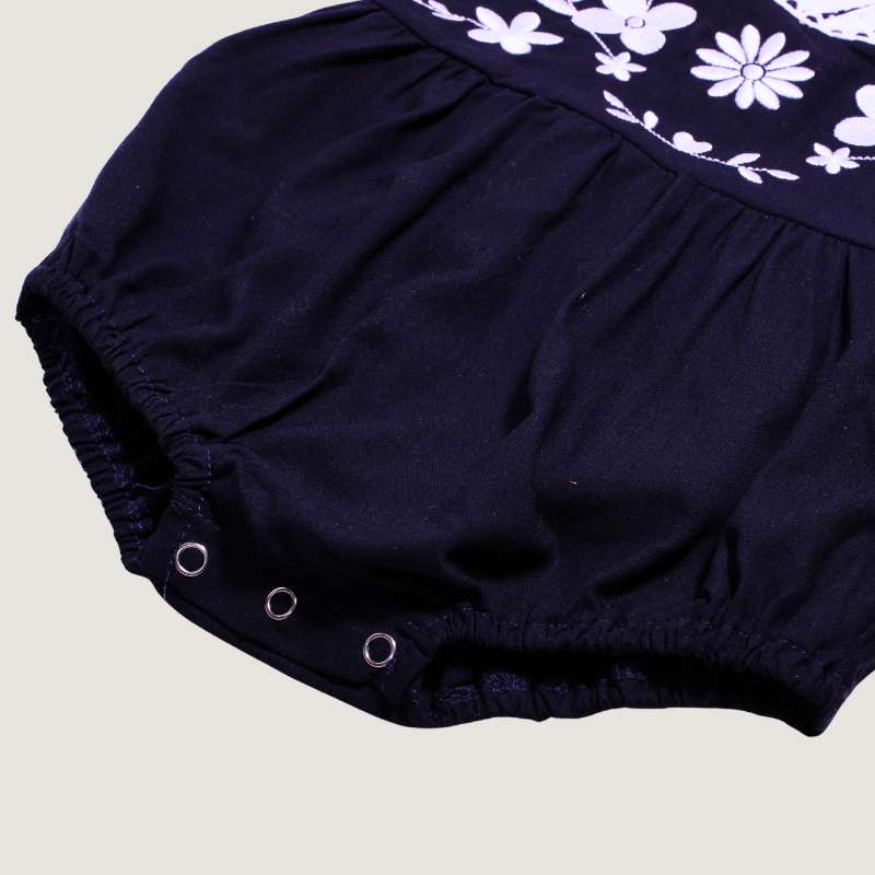 PELELE BORDADO CON GORRITO